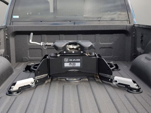 New 2024 RAM 2500 Limited image 31