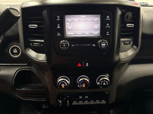 Used 2022 RAM 5500 Tradesman w/ Chrome Appearance Group AWD/4WD image 17