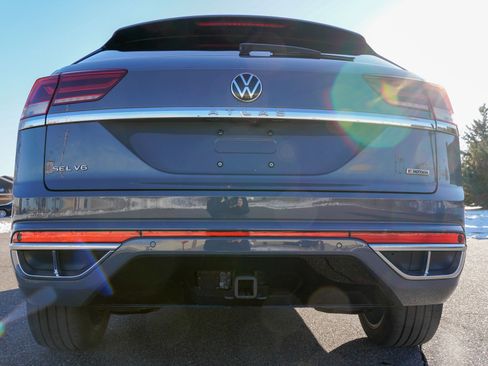 Used 2020 Volkswagen Atlas Cross Sport SEL Premium R-Line image 31