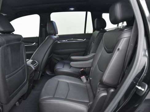 Used 2023 Cadillac XT6 Sport image 12