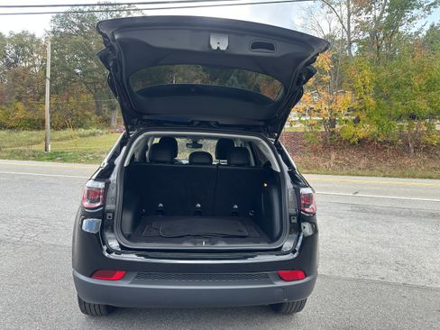 Used 2021 Jeep Compass Latitude w/ Sun and Sound Group image 16