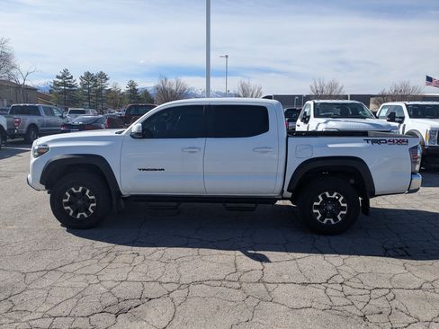 Used 2023 Toyota Tacoma TRD Off-Road image 9