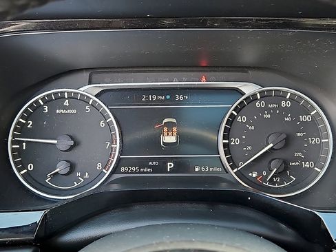 Used 2022 Nissan Pathfinder SV w/ SV Premium Package image 23