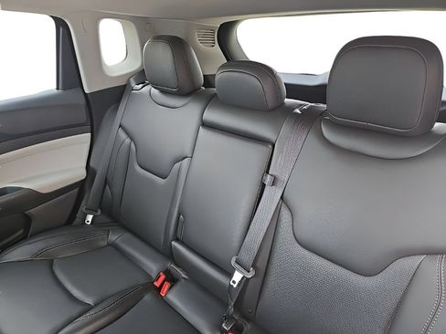 Used 2022 Jeep Compass Limited AWD/4WD image 27