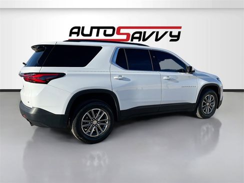 Used 2023 Chevrolet Traverse LT image 7