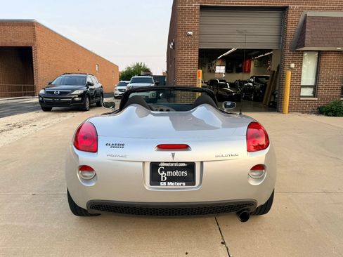 Used 2007 Pontiac Solstice Convertible RWD image 5