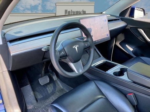Used 2022 Tesla Model Y Long Range AWD/4WD image 12