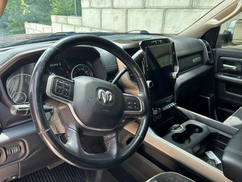 Used 2022 RAM 3500 Laramie AWD/4WD image 3