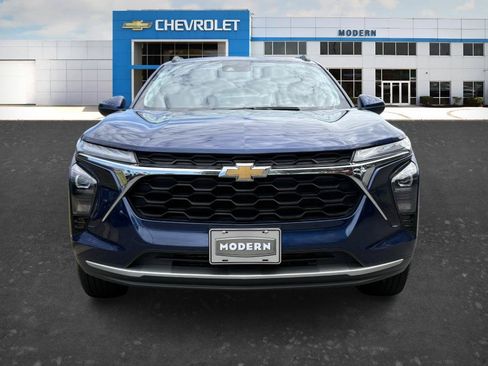 Used 2024 Chevrolet Trax LT w/ Driver Confidence Package FWD image 7