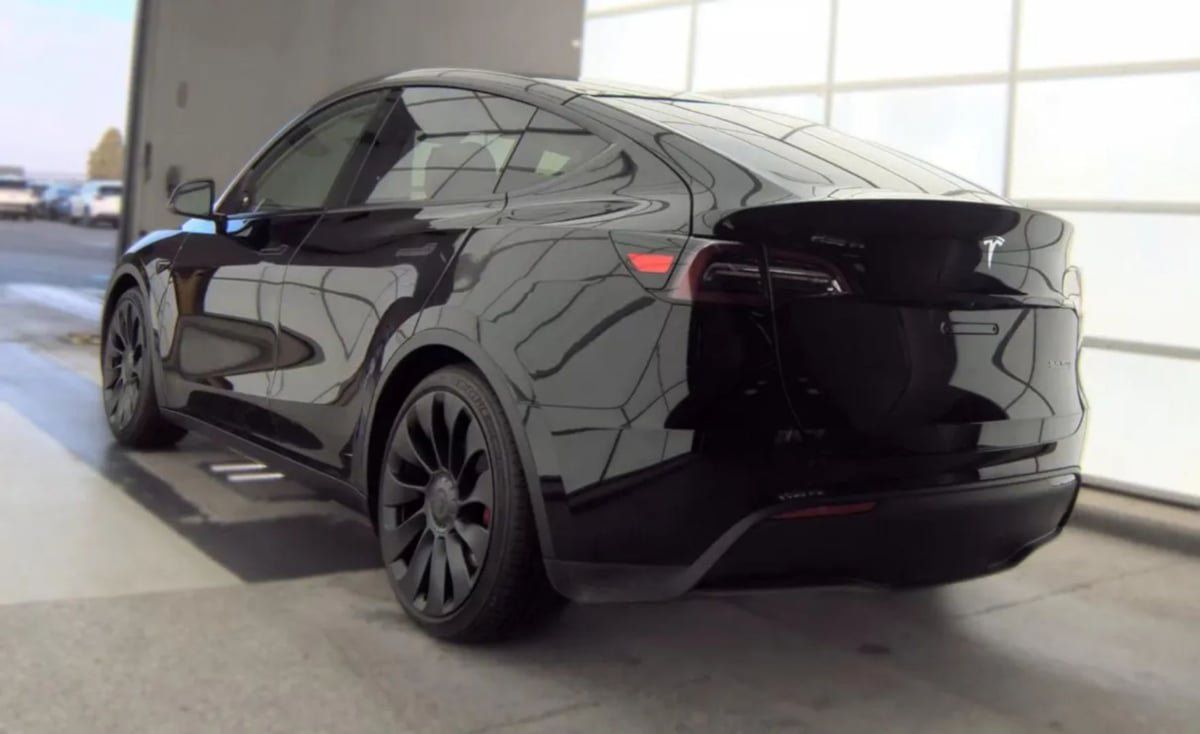 Used 2023 Tesla Model Y Performance AWD/4WD image 4