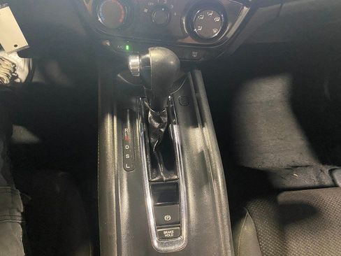 Used 2016 Honda HR-V LX image 23