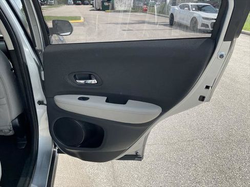 Used 2020 Honda HR-V LX image 18
