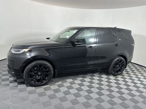 Used 2025 Land Rover Discovery Dynamic SE image 2