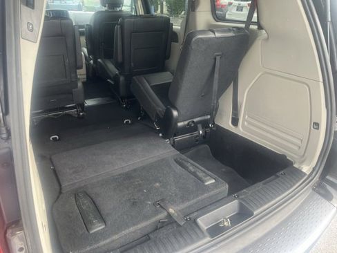 Used 2018 Dodge Grand Caravan SXT image 26