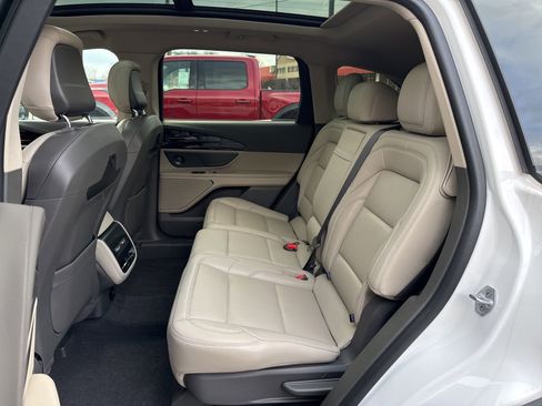 Used 2024 Lincoln Nautilus Premier w/ Equipment Group 102A image 48