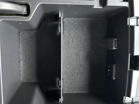 Used 2019 Chevrolet Silverado 1500 Custom w/ Custom Convenience Package image 28