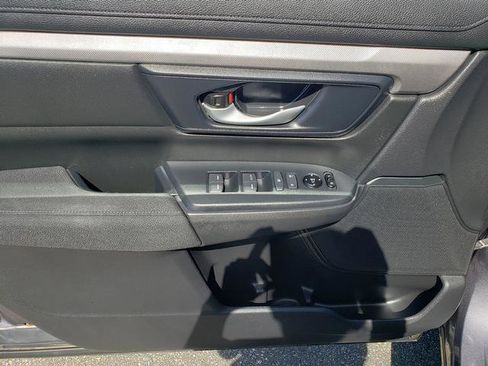 Used 2020 Honda CR-V LX image 11