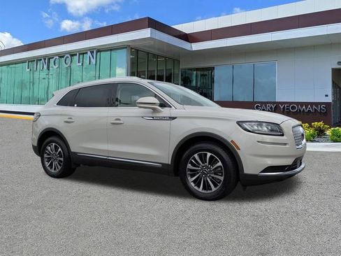 Certified 2022 Lincoln Nautilus Reserve w/ Class II Trailer Tow Package FWD image 2