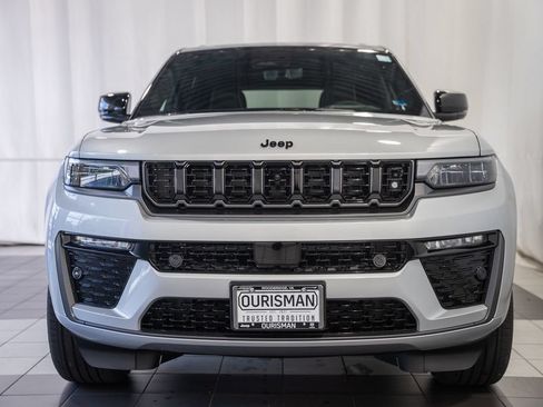 New 2026 Jeep Grand Cherokee Summit w/ Obsidian Package AWD/4WD image 2