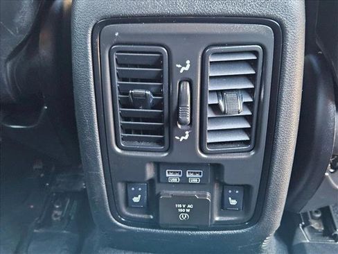 Used 2024 Dodge Durango GT image 24