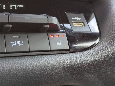 Certified 2025 Toyota Sequoia SR5 AWD/4WD image 23