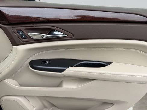 Used 2014 Cadillac SRX Luxury w/ Driver Awareness Package image 33