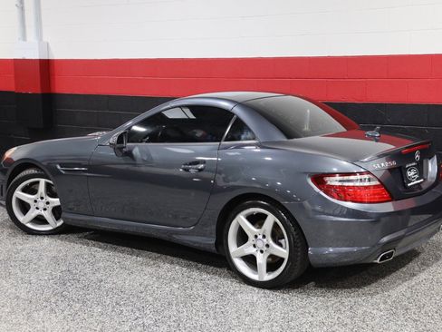 Used 2013 Mercedes-Benz SLK 250 image 24