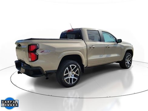 Used 2023 Chevrolet Colorado Z71 w/ Advanced Trailering Package AWD/4WD image 4