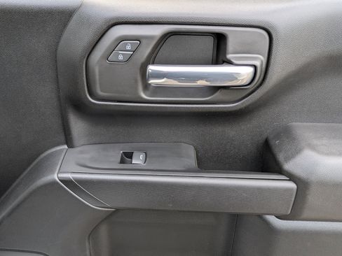 Used 2023 Chevrolet Silverado 1500 Custom image 22