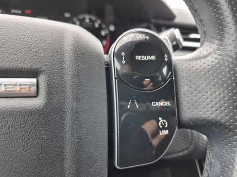 Used 2019 Land Rover Range Rover Velar R-Dynamic SE AWD/4WD image 27