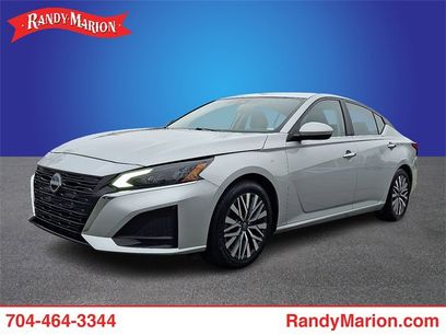 Used 2024 Nissan Altima 2.5 SV