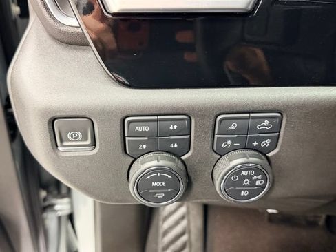 Certified 2023 Chevrolet Silverado 1500 High Country AWD/4WD image 19