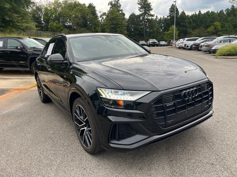 Used 2023 Audi Q8 Premium Plus w/ Premium Plus Package AWD/4WD image 3