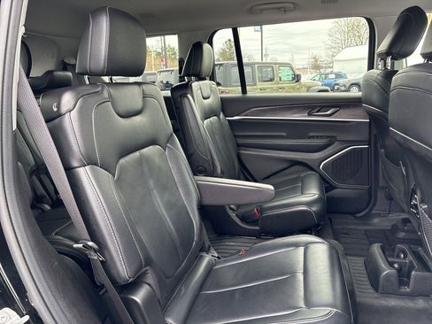 Used 2022 Jeep Grand Cherokee L Limited image 21