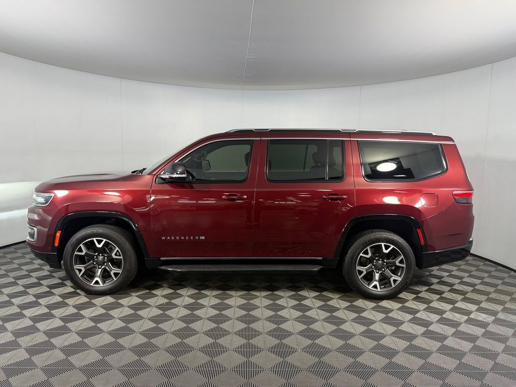Used 2023 Jeep Wagoneer Series III w/ Preferred Equipment Group AWD/4WD image 10