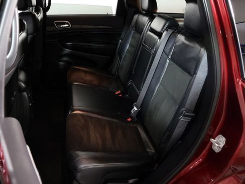 Used 2021 Jeep Grand Cherokee Laredo X AWD/4WD image 13