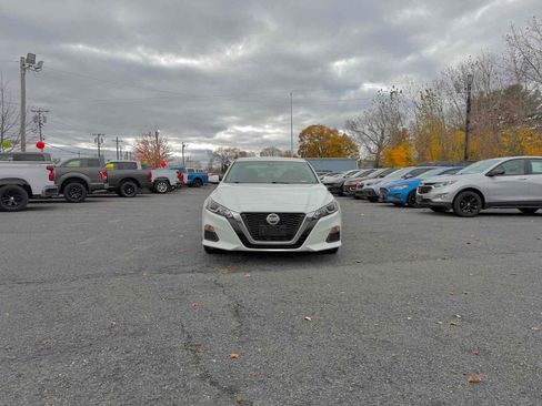 Used 2021 Nissan Altima 2.5 S image 3