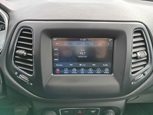 Used 2020 Jeep Compass Latitude w/ Cold Weather Group AWD/4WD image 25