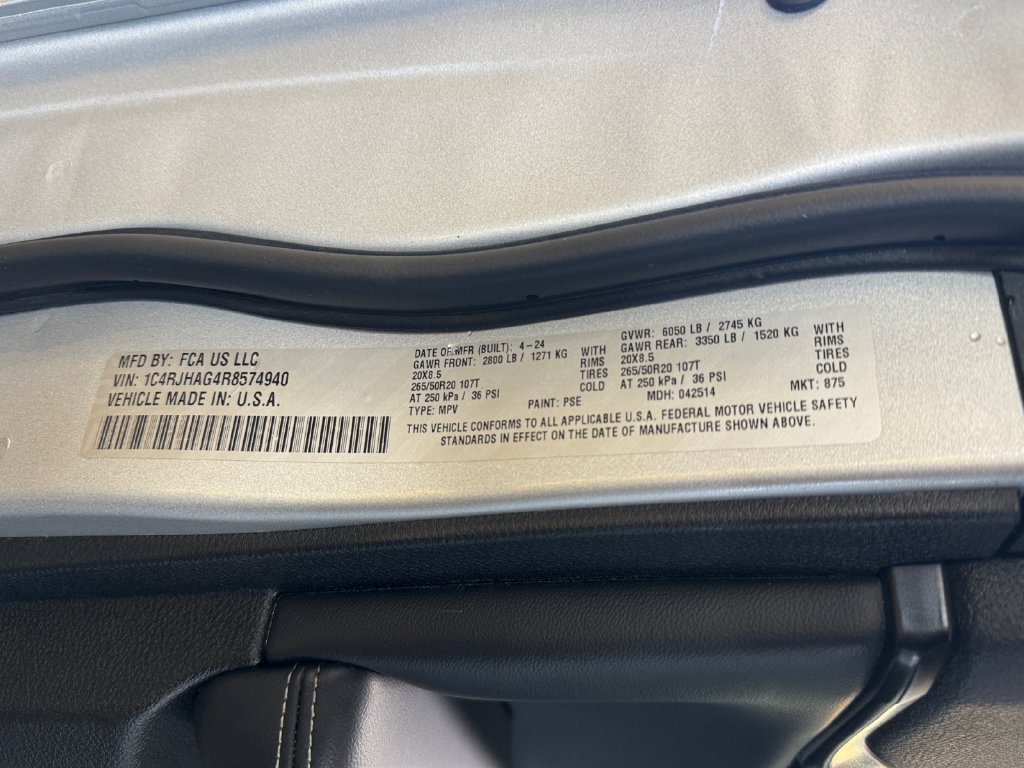 Used 2024 Jeep Grand Cherokee Altitude AWD/4WD image 31