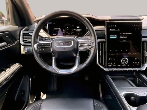 Used 2026 GMC Acadia Elevation w/ Elevation Premium Package AWD/4WD image 6