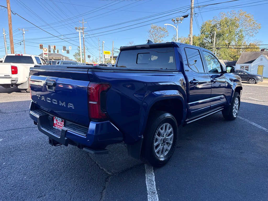 Used 2024 Toyota Tacoma SR5 AWD/4WD image 4