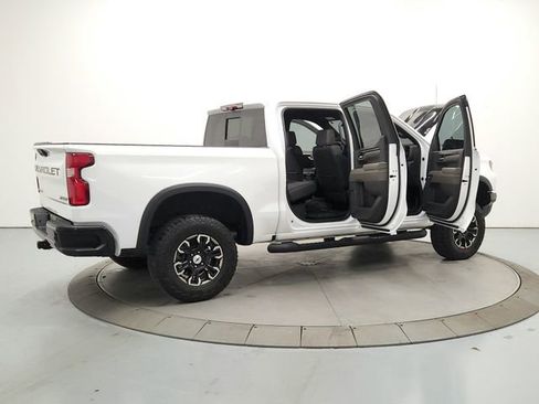 Used 2023 Chevrolet Silverado 1500 ZR2 w/ Technology Package AWD/4WD image 15