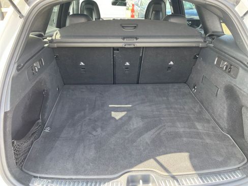 Used 2024 Mercedes-Benz GLC 300 GLC 300 image 32