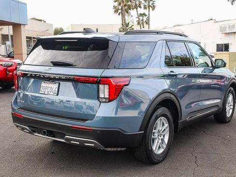 Used 2025 Ford Explorer Active w/ Active Comfort Package image 9