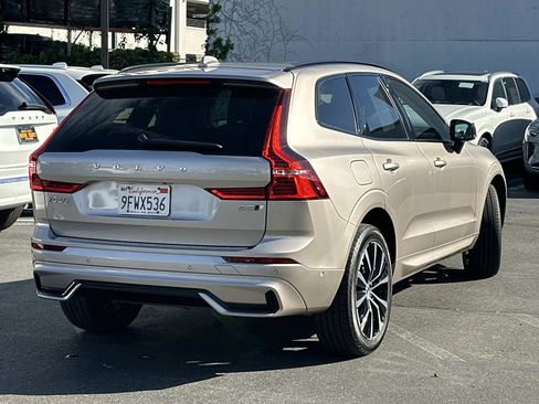 Certified 2023 Volvo XC60 B5 Plus w/ Climate Package image 5