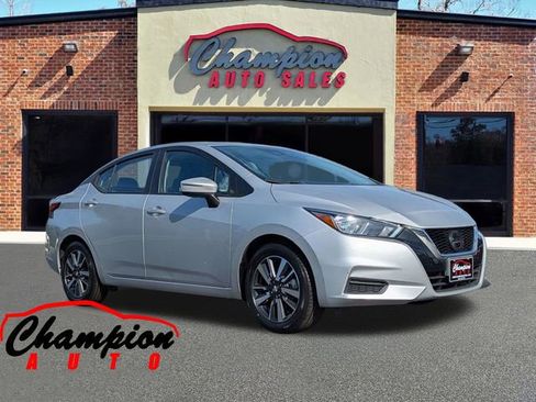 Used 2021 Nissan Versa SV FWD image 1