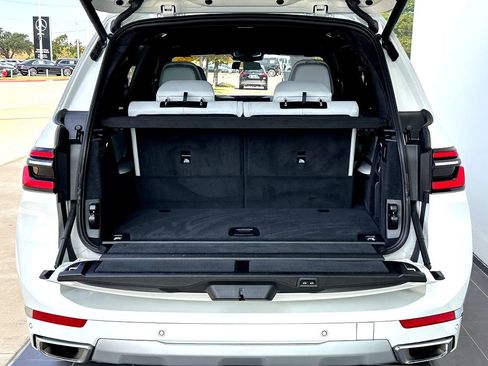 Certified 2023 BMW X7 xDrive40i w/ Premium Package image 32