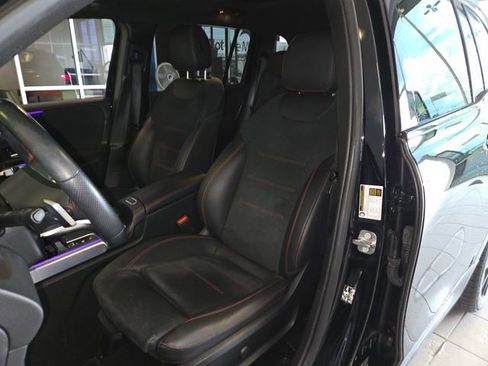 Used 2023 Mercedes-Benz GLB 250 image 11