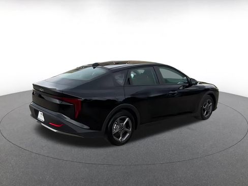 Used 2025 Kia K4 FWD image 14