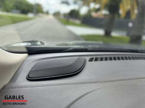 Used 2017 Lincoln MKC Premiere image 16